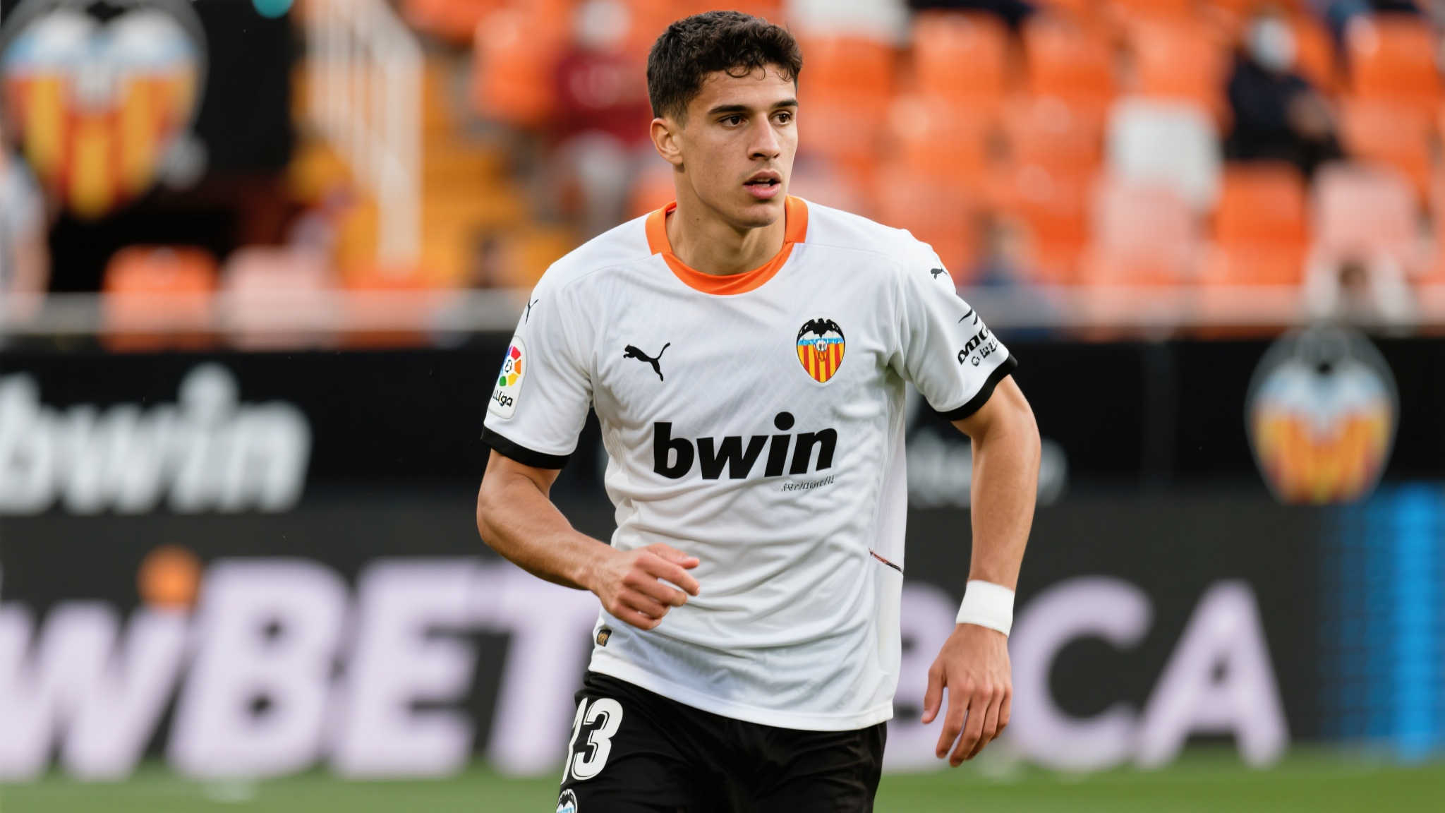 西媒:莫斯克拉与瓦伦西亚续约失败,莱比锡成最热门下家 西媒:莫斯克拉与瓦伦西亚续约失败,莱比锡成最热门下家